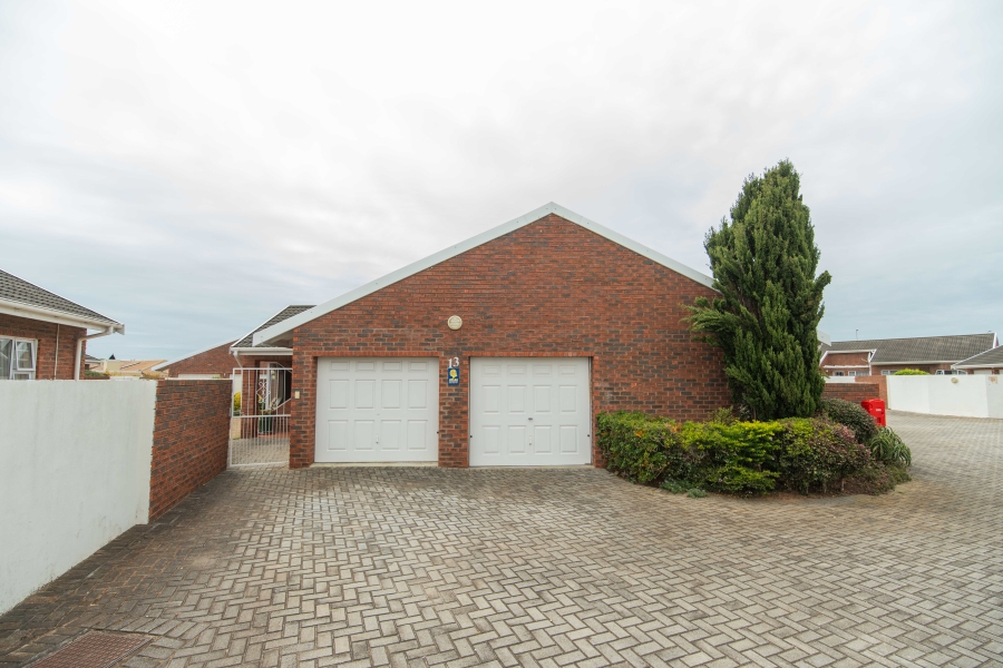 3 Bedroom Property for Sale in Summerstrand Eastern Cape